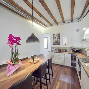 Alessandra Ramblas Apartment Barcelona